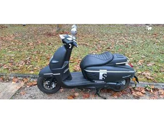 peugeot django roller 125