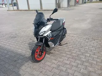 aprilia sr gt 200 - 2023