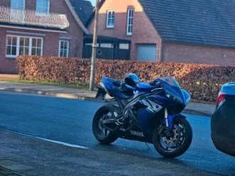 yamaha r1 rn12