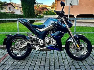 zontes zt 125 u livrea blu come nuova - meno di 4400 km! canton tessin -
