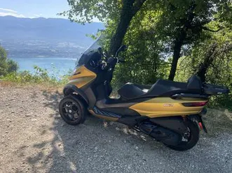 piaggio mp3 500