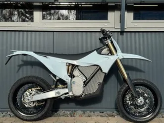 stark future varg sm sofort verfügbar - 999,-€ goodie -kostenlose lieferung- 60 ps / 80ps supermoto ebike