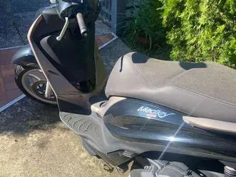 piaggio medley 125 nero