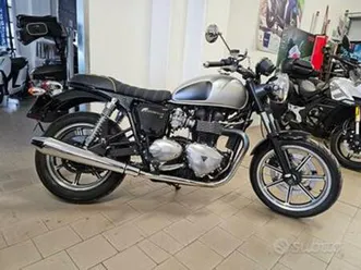 triumph bonneville 800 se - 2011