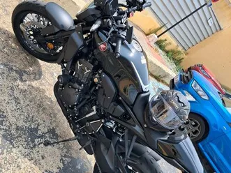 av cb 1000 r full black