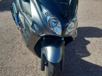 scooter honda 600 swt