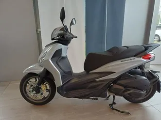 piaggio beverly s 310 hpe gratis prtljažnik i servis, 2025 god.