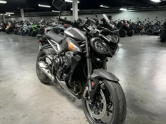 2024 triumph street triple 765 rs silver ice