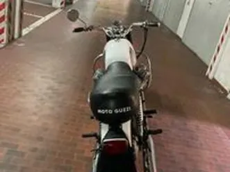 moto guzzi v7 - anni 70