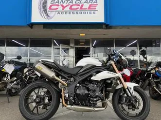 2012 triumph speed triple 1050 ... clean ride w lots of upgrades