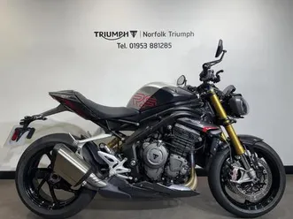 triumph speed triple 1200 rs