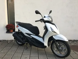 beverly 300 deep black special edition