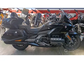 honda gold wing 1800 bagger