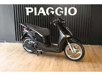 skuter piaggio liberty 125 euro 5+ czarny