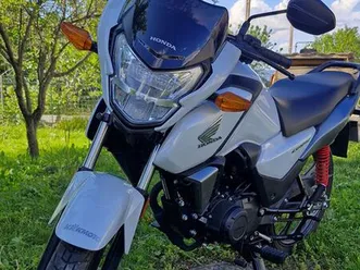 125 cbf blanche révisée - avril 2022 - 700 kms - état neuf-