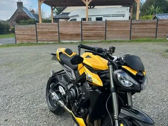 street triple rs