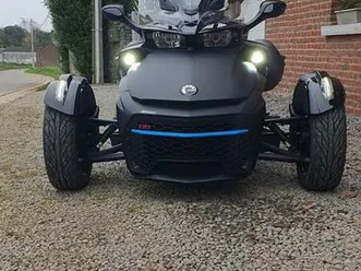 ② can am spyder f3s