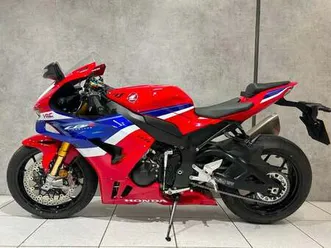 2025 honda cbr1000rr-r fireblade sp - 1562 miles - stunning!