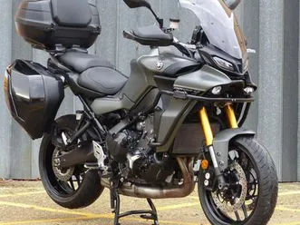 2022 yamaha tracer 9 gt, premier semi-active suspesion, model. low miles, fsh.