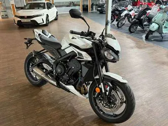 triumph street triple 765