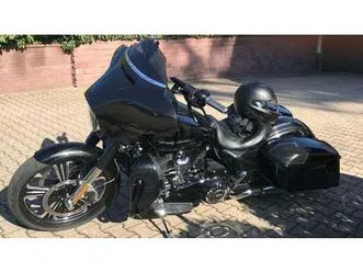 harley-davidson street glide