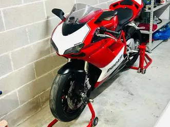ducati 848 sueperbike rosso