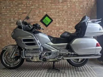 honda gl1800 goldwing