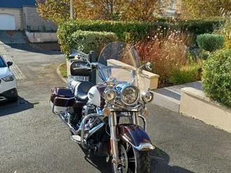 a vendre harley davidson road king classic 1745