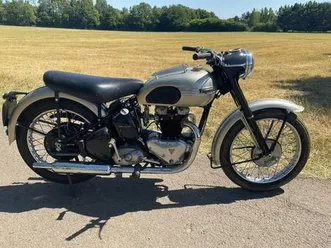 1950 triumph t100 - well restored with genuine parts -
