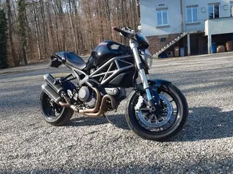 moto ducati monster
