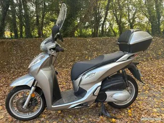 scooter honda 300 sh