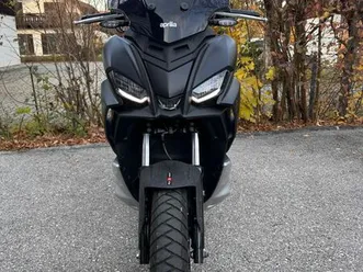 aprilia sr gt 200