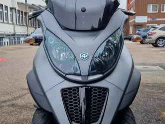 piaggio mp3 500