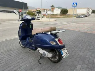 piaggio - vespa gt 200