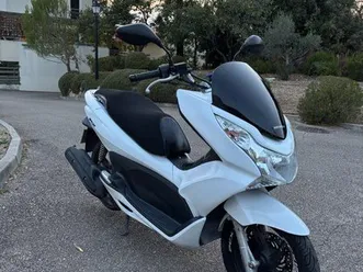 scooter pcx 125