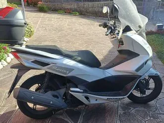 honda pcx 150 racing bianco