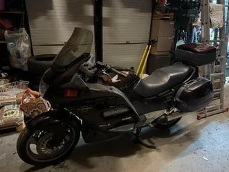 ② moet weg ! honda pan european 1100 st 1993