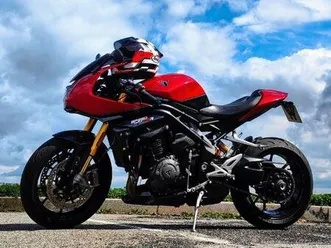 triumph speed triple 1200 rr
