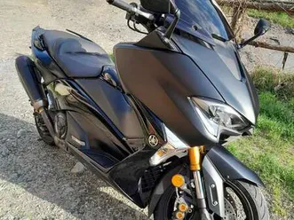 yamaha tmax 530 terminale acrapovic portatarga sportivo nero