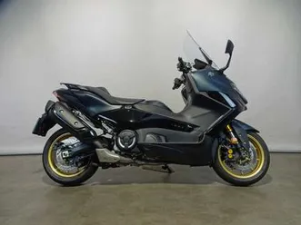 yamaha t-max tech max zwart