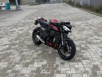 triumph street triple 765 rs