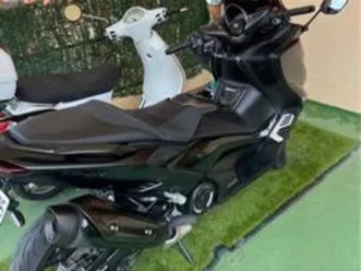 yamaha - tmax 560