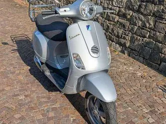 vespa lx 150 motore e carrozzeria perfetti grigio