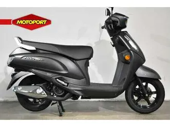 suzuki address 125 zwart