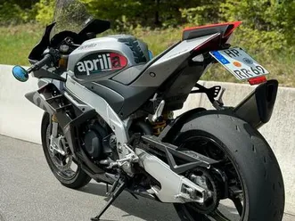aprilia rsv 4