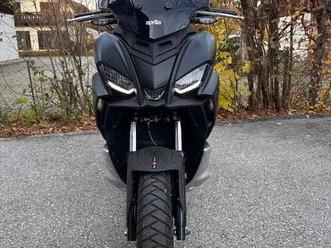aprilia sr gt 200