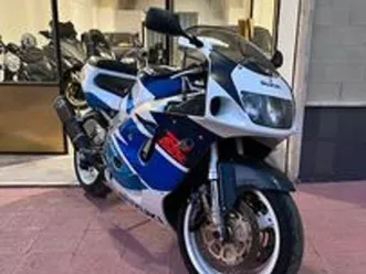 gsx-r 750 srad iscrivibile asi