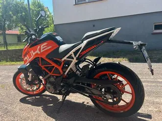 ktm duke 390 | top zustand | 1. hand | nur 2.000 km