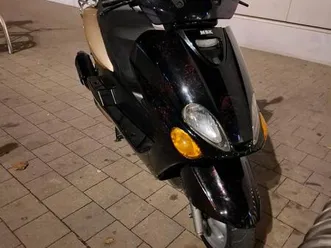 roller yamaha majesty 125 ccm sonder farbe