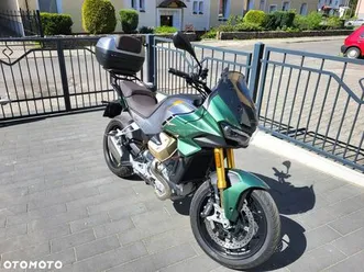 moto guzzi v100 mandello